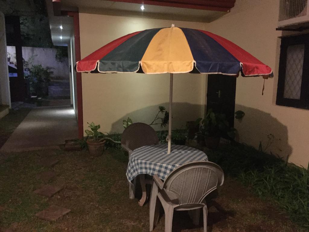 Hotel Shalini Anuradhapura Exterior foto